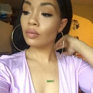 Meet your Posher, Whitney